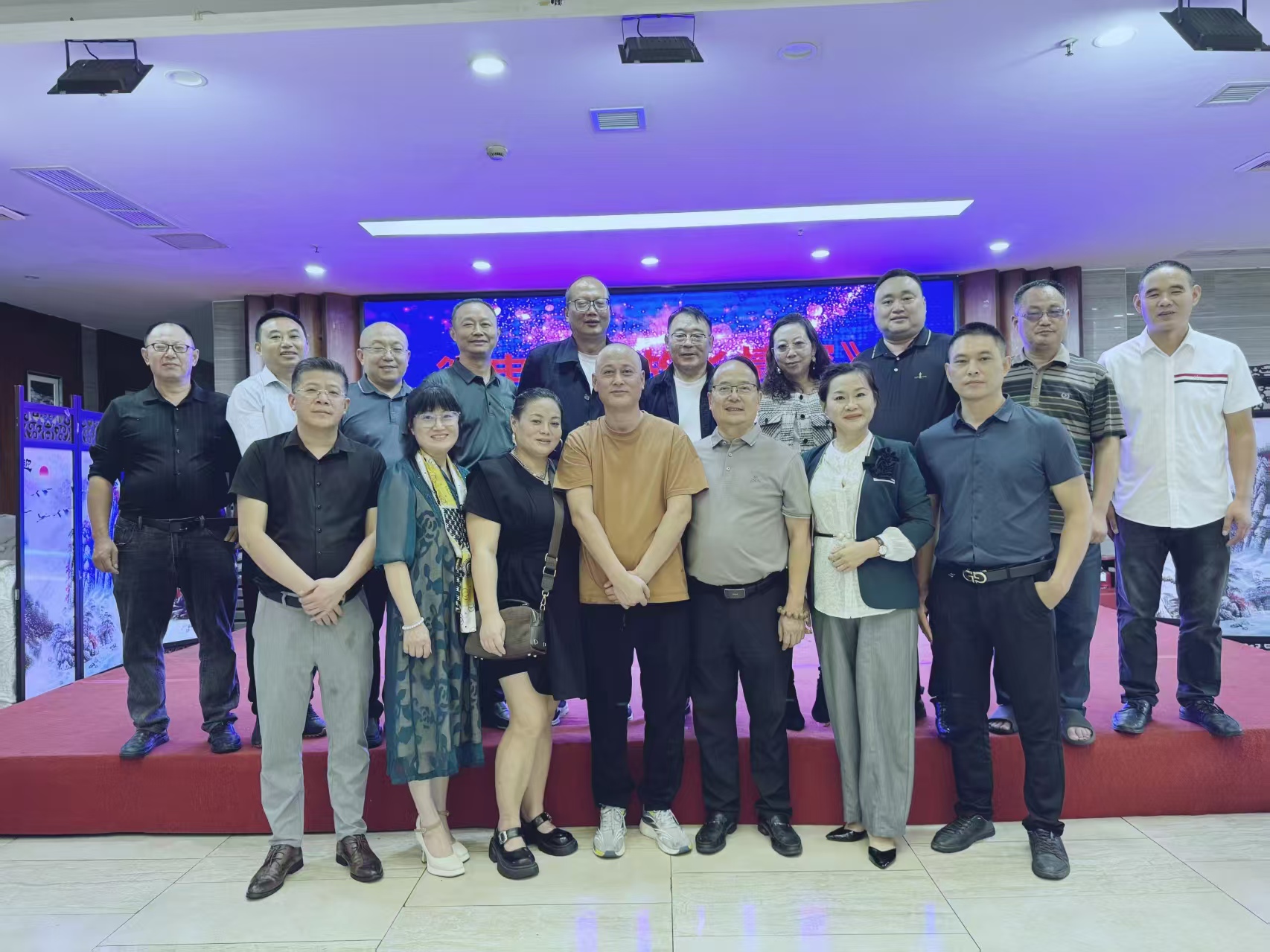 图:微电影《故乡情深》剧组