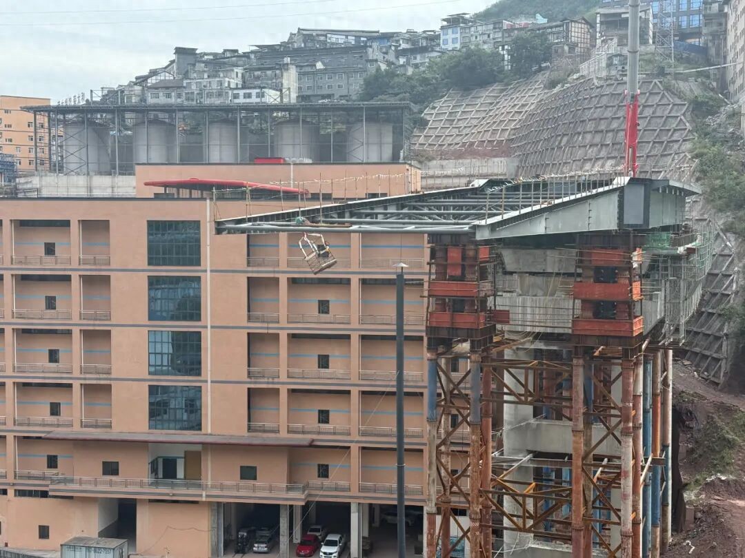 贵州茅台镇国台酒业物流大桥采光权遮蔽争议调查